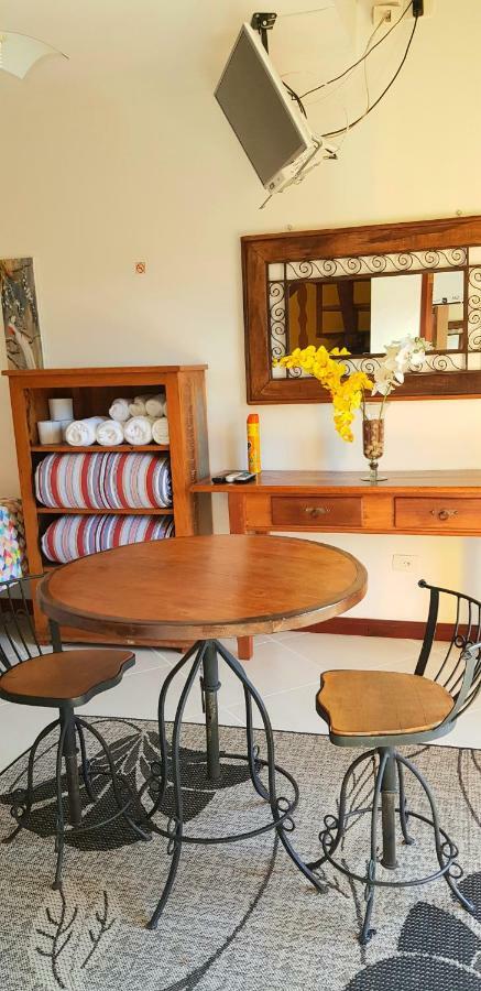 Family Room,1150032700:JPEG