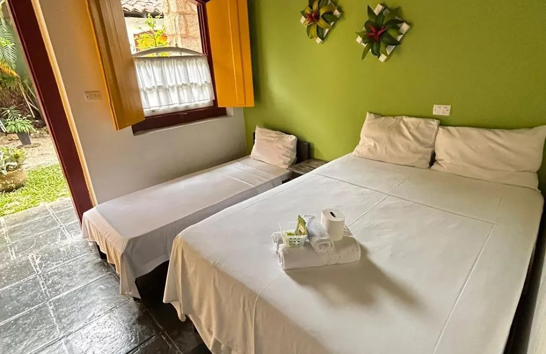 Pousada Solar do Algarve em Paraty há 5 minutos do Centro Histórico-1